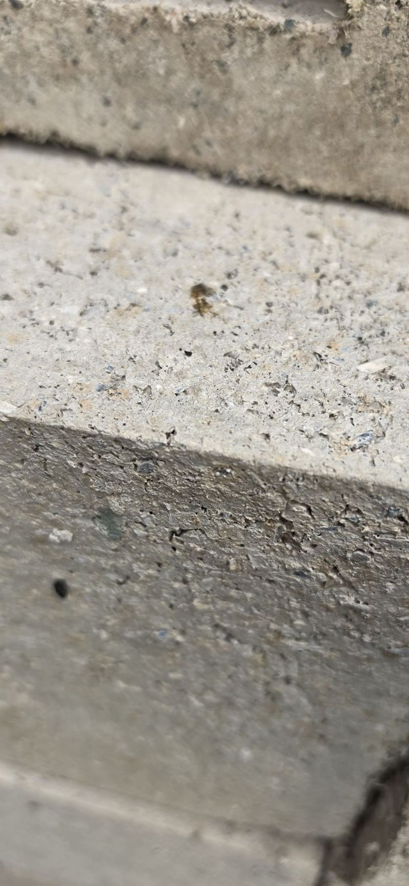 Close-up of the surface of a Zyleno masonry unit